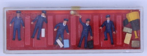 Preiser 10082 HO Scale Post Office Officials Online Hot Sale